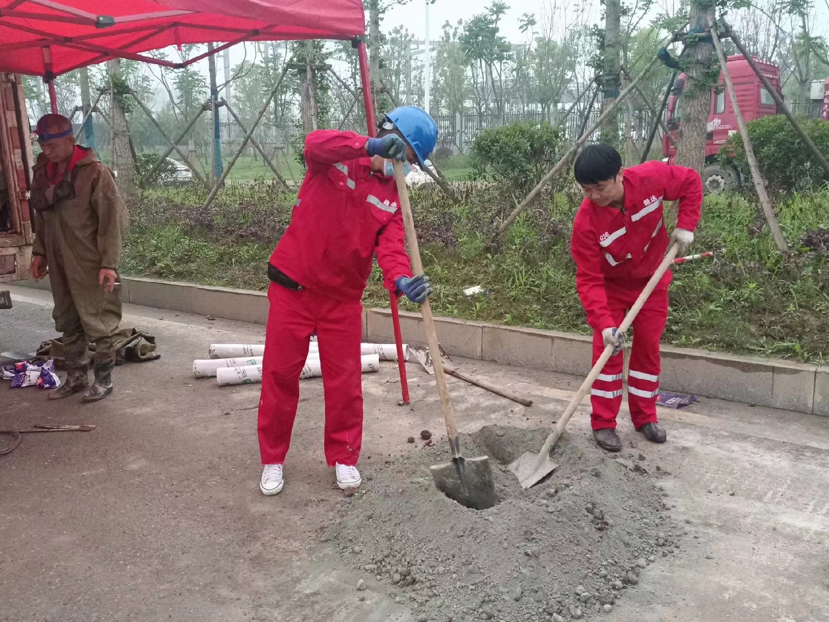 开封管道疏通哪家好】及时进行市政管道清淤